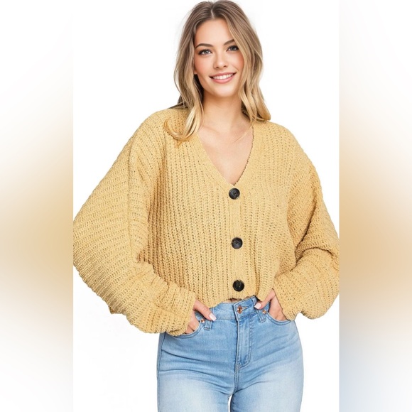 🍯NWOT Love Tree Women's V-Neck Slouchy Knit Crop Cardigan🍯 - Picture 2 of 8